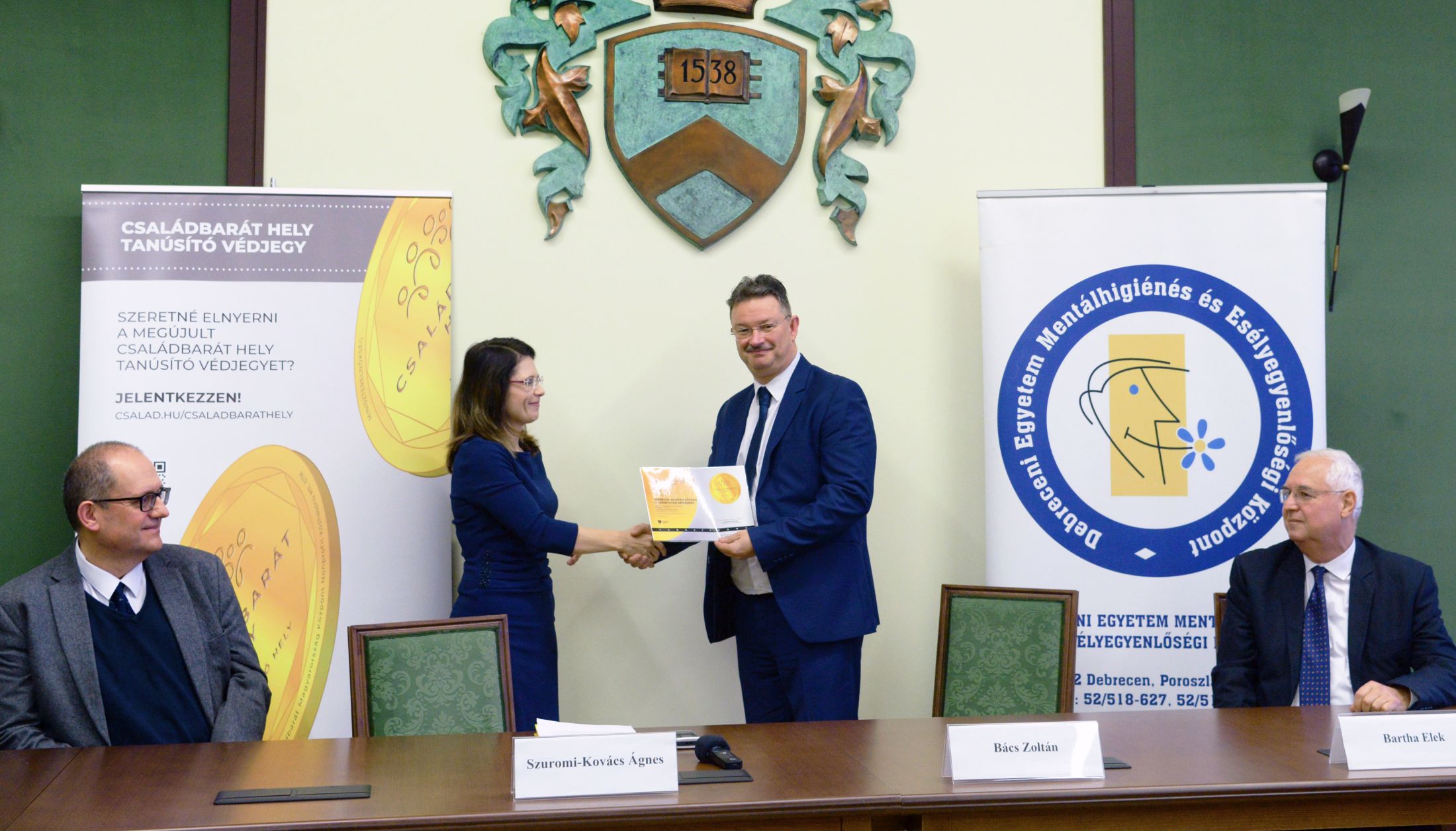 Családbarát Hely tanúsító védjegyet kapott a Debreceni Egyetem