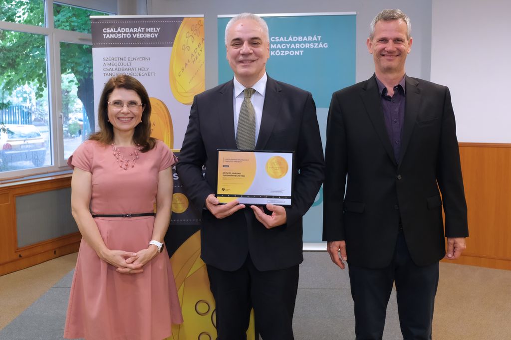 A Családbarát Hely védjegy átadójáról a Déli Krónikában