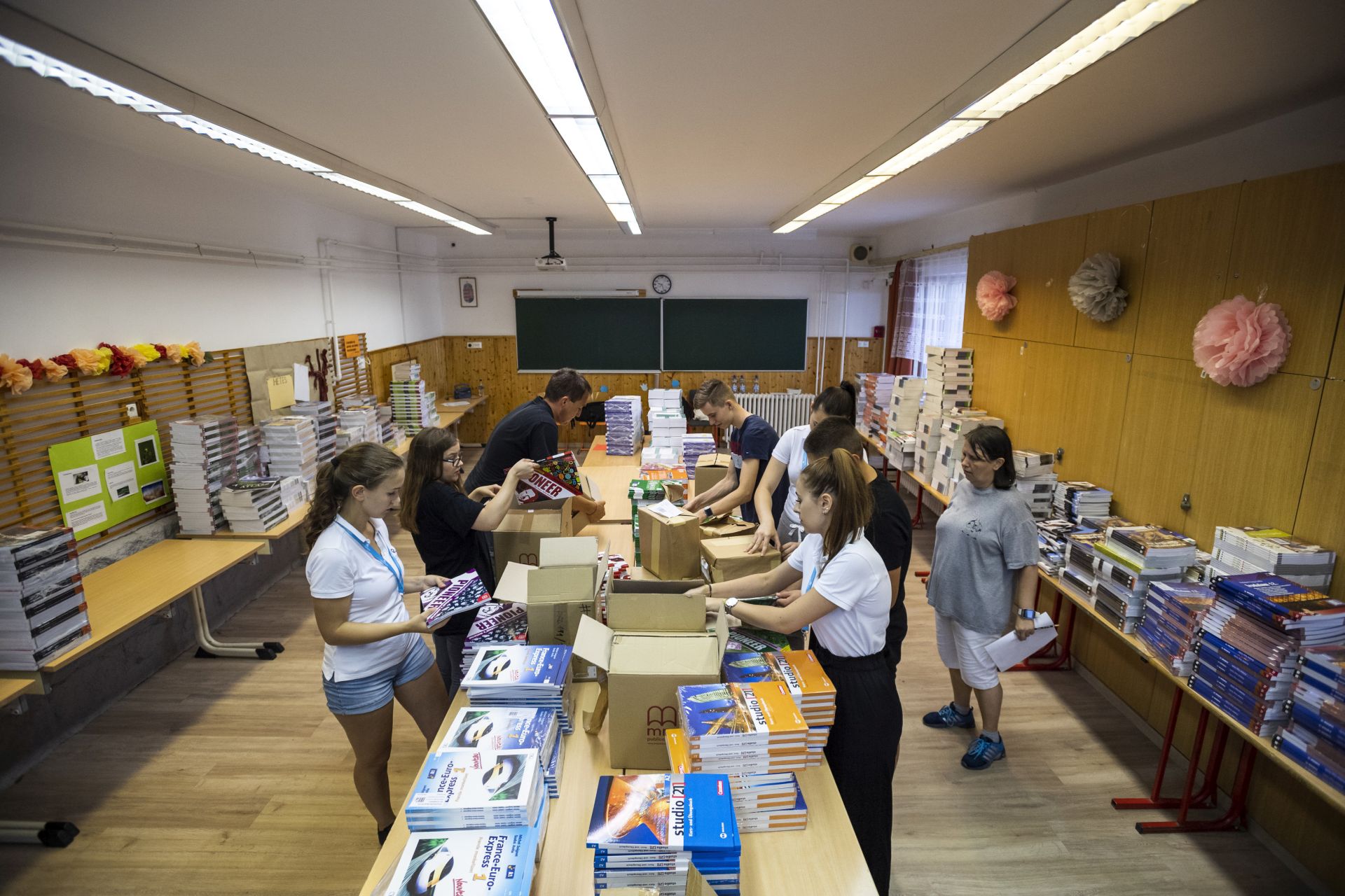 Jövőre már minden diák ingyen kapja a tankönyveket