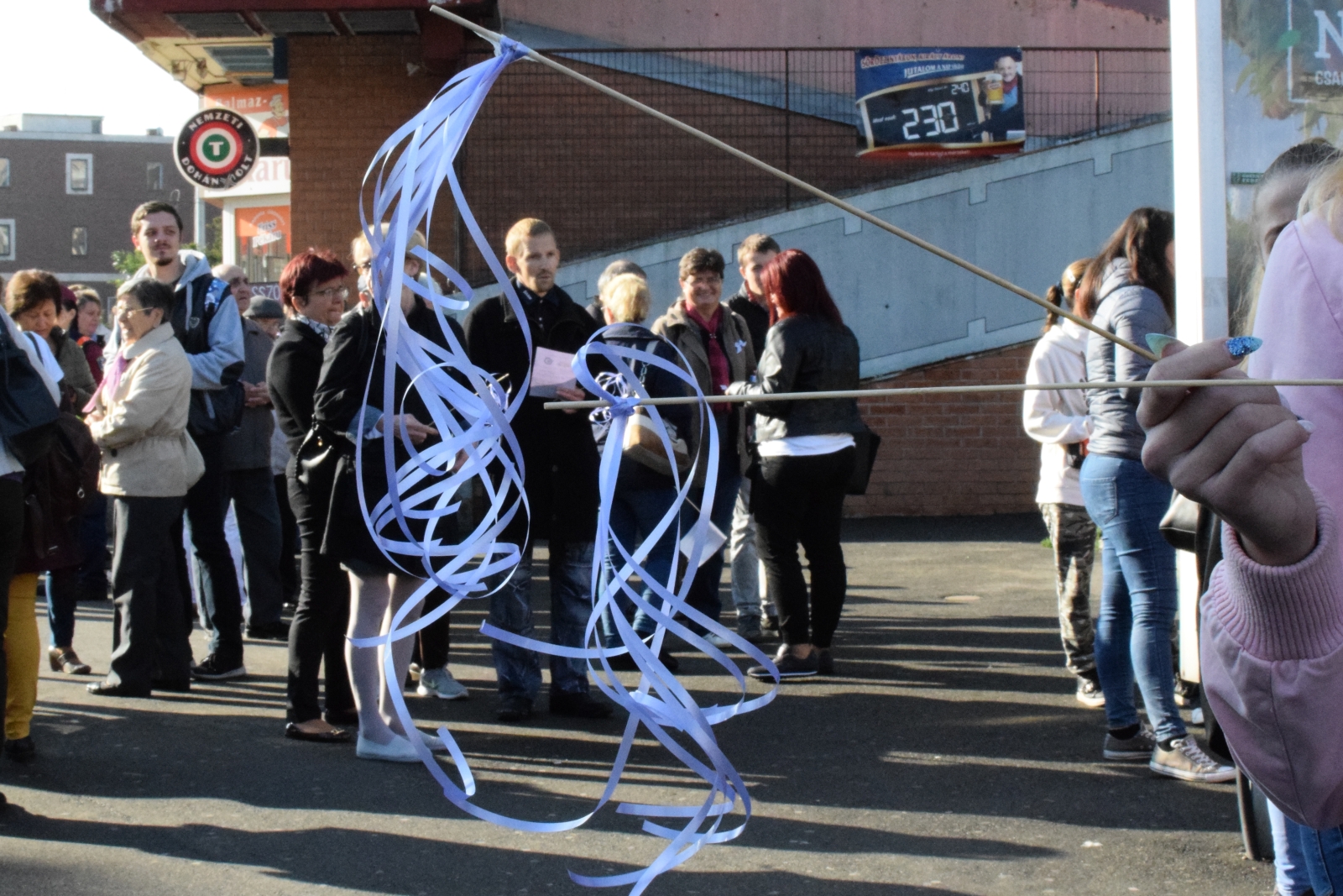 Nem vagy egyedül  - figyelemfelhívó séta Debrecenben