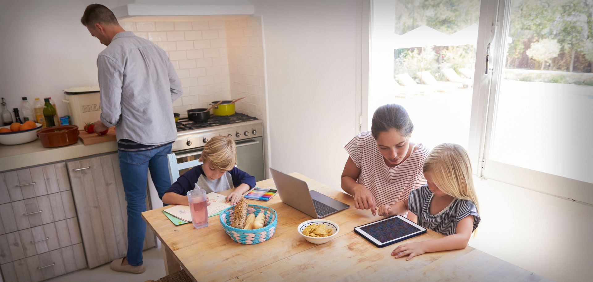 Kesztyűs kézzel #4. rész – De jó együtt lenni… és kegyetlen nehéz is!