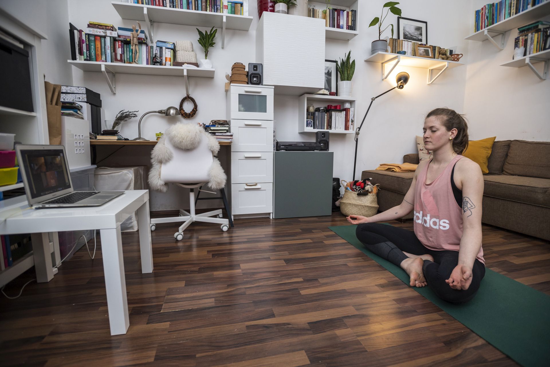 Csak nyugalom! Meditáljunk online