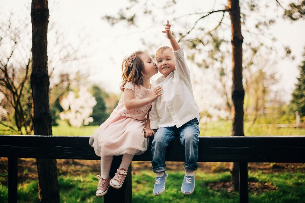 Hagyjuk hinni a gyerekeket a szerelemben!