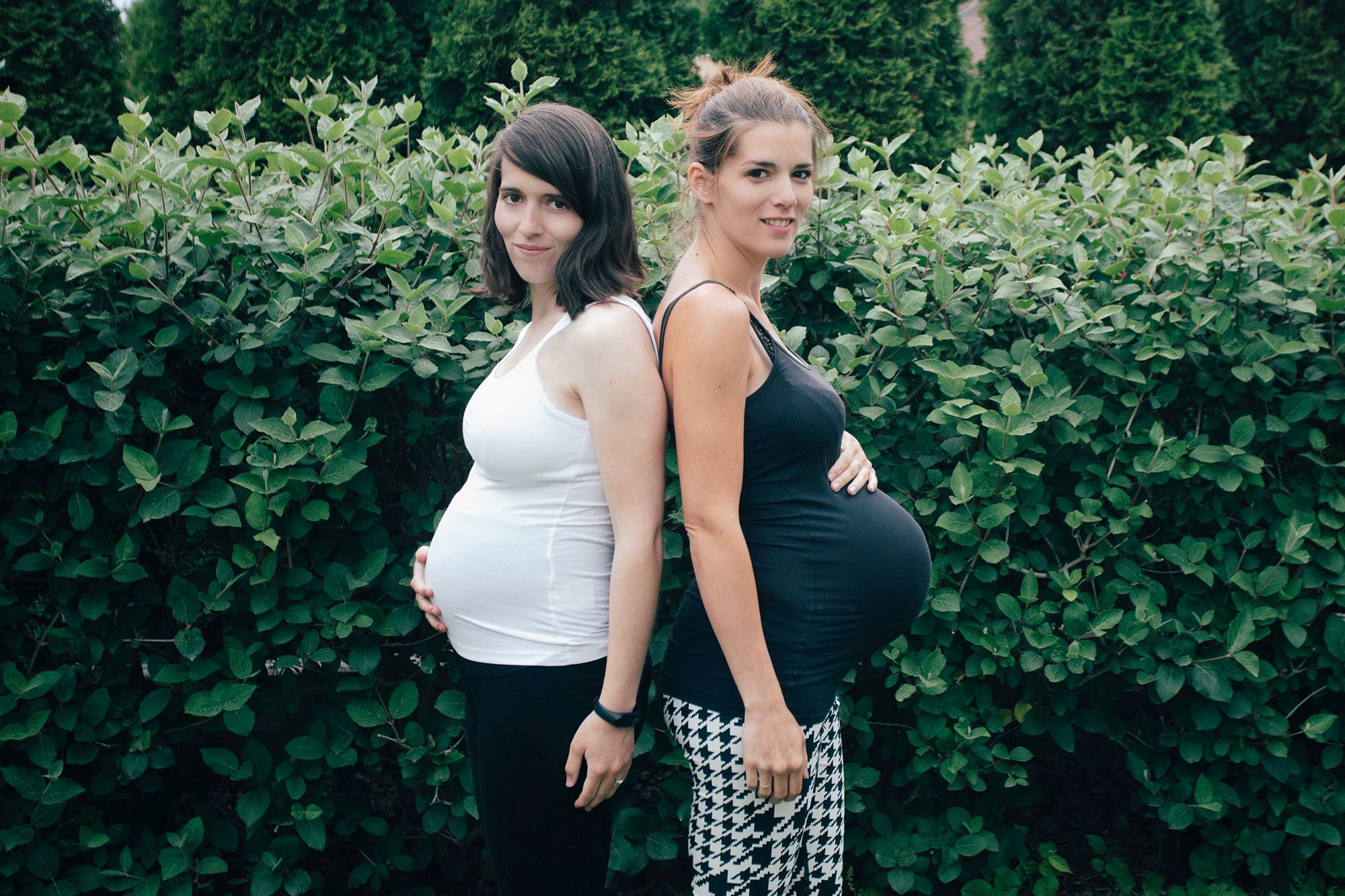 Babaváró testvérek: a közös várandósság élménye