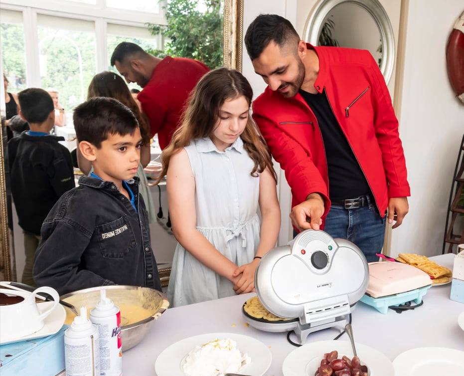  „Örömsütés” hazai sztárokkal apák napján 