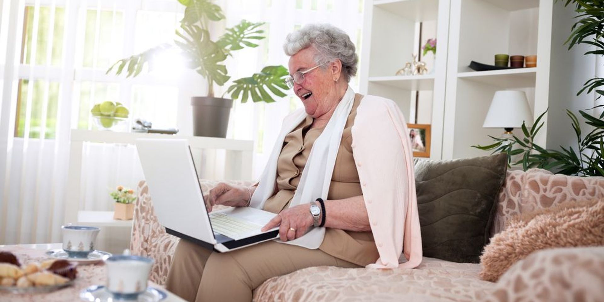 Nyugdíjasok a világhálón