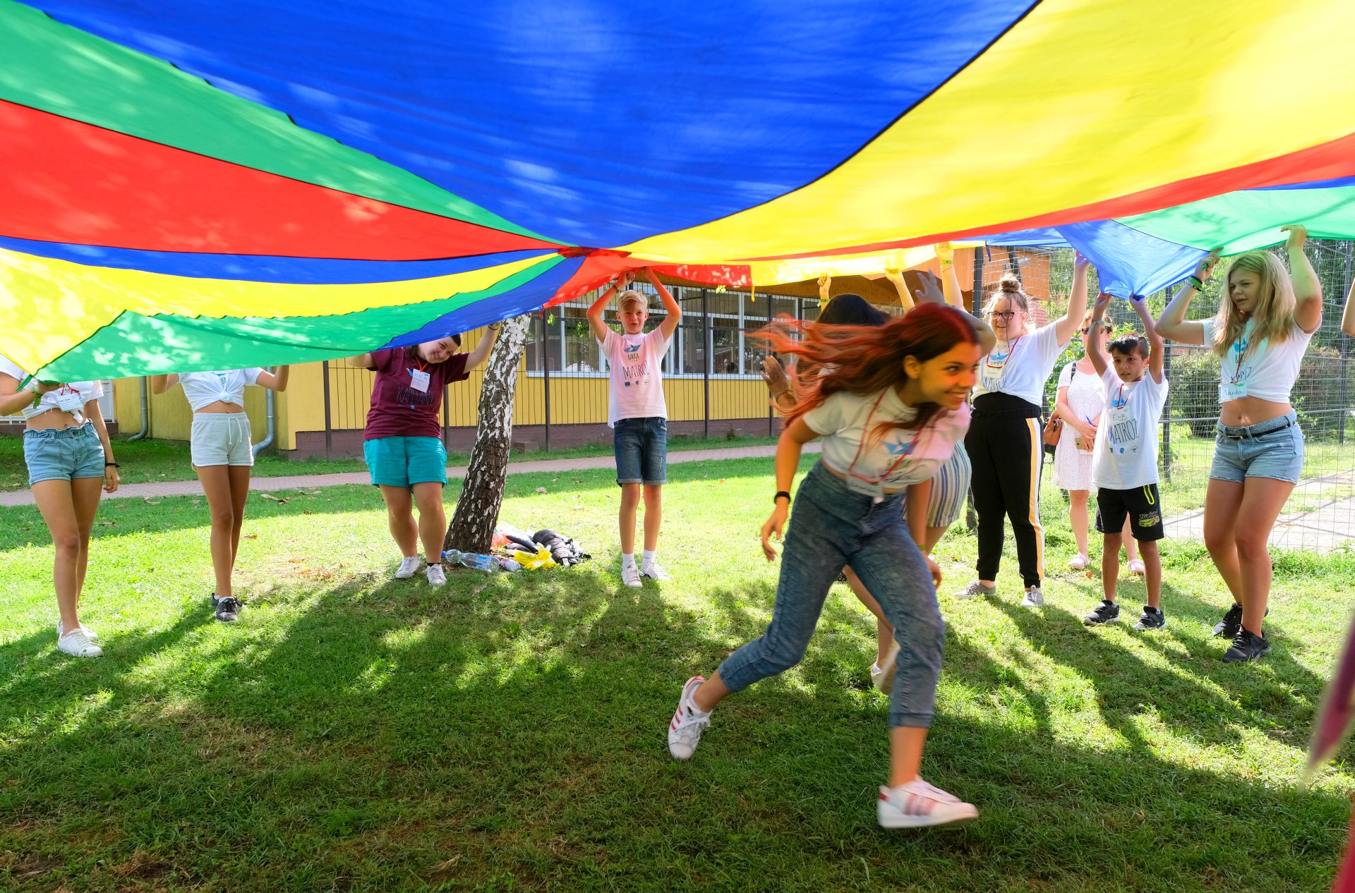Balaton, foci és Pápai Joci – hátrányos helyzetű gyermekek a református egyház táborában 