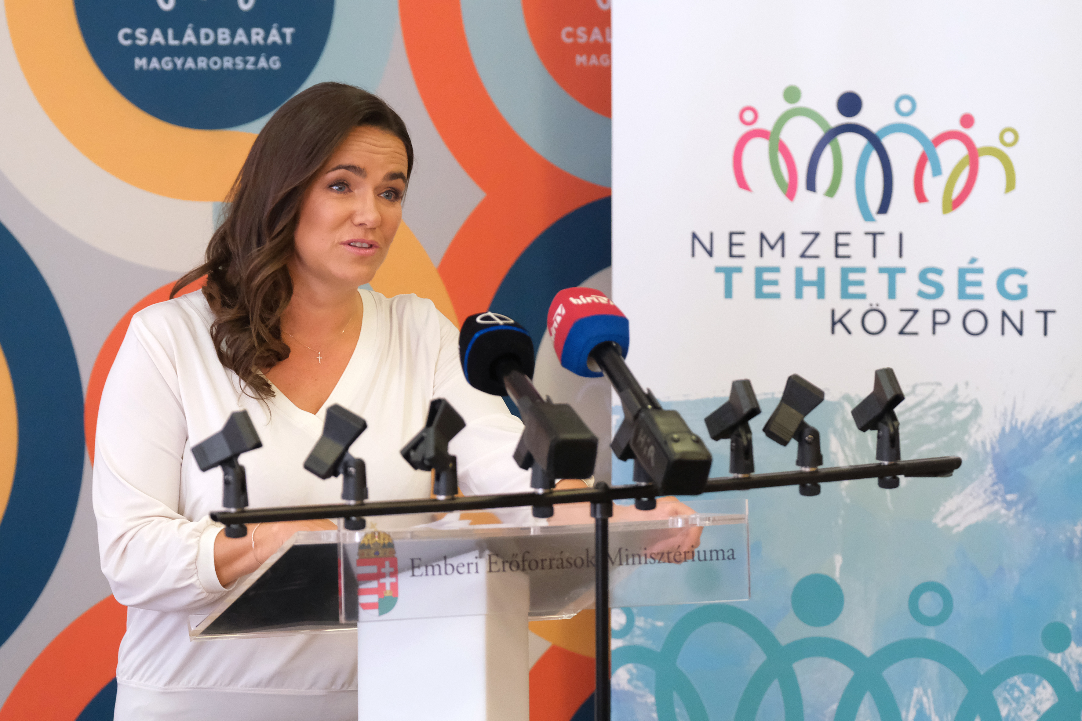 Novák Katalin: a cél, hogy otthonok épüljenek fiataloknak