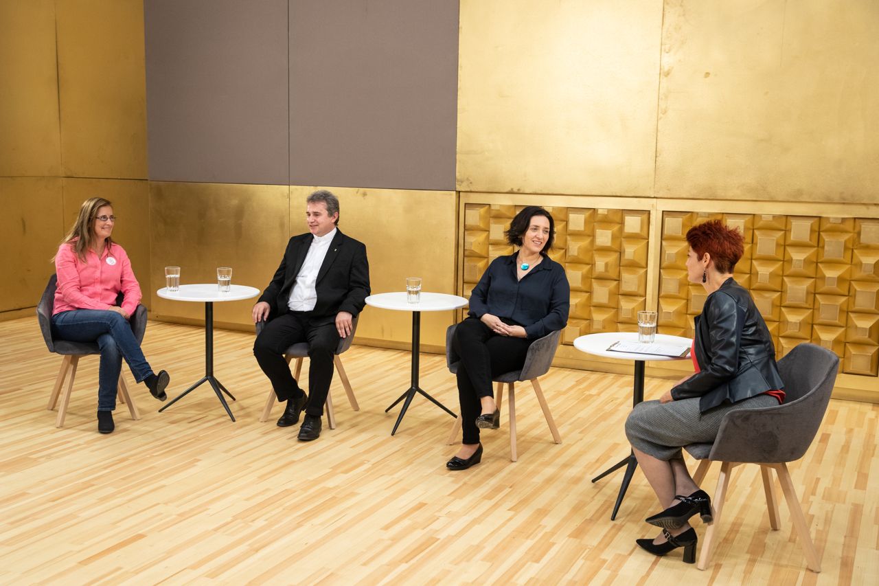 Nem elég nőnek születni, nővé is kell válni – konferencia a Lánygyermekek világnapján  