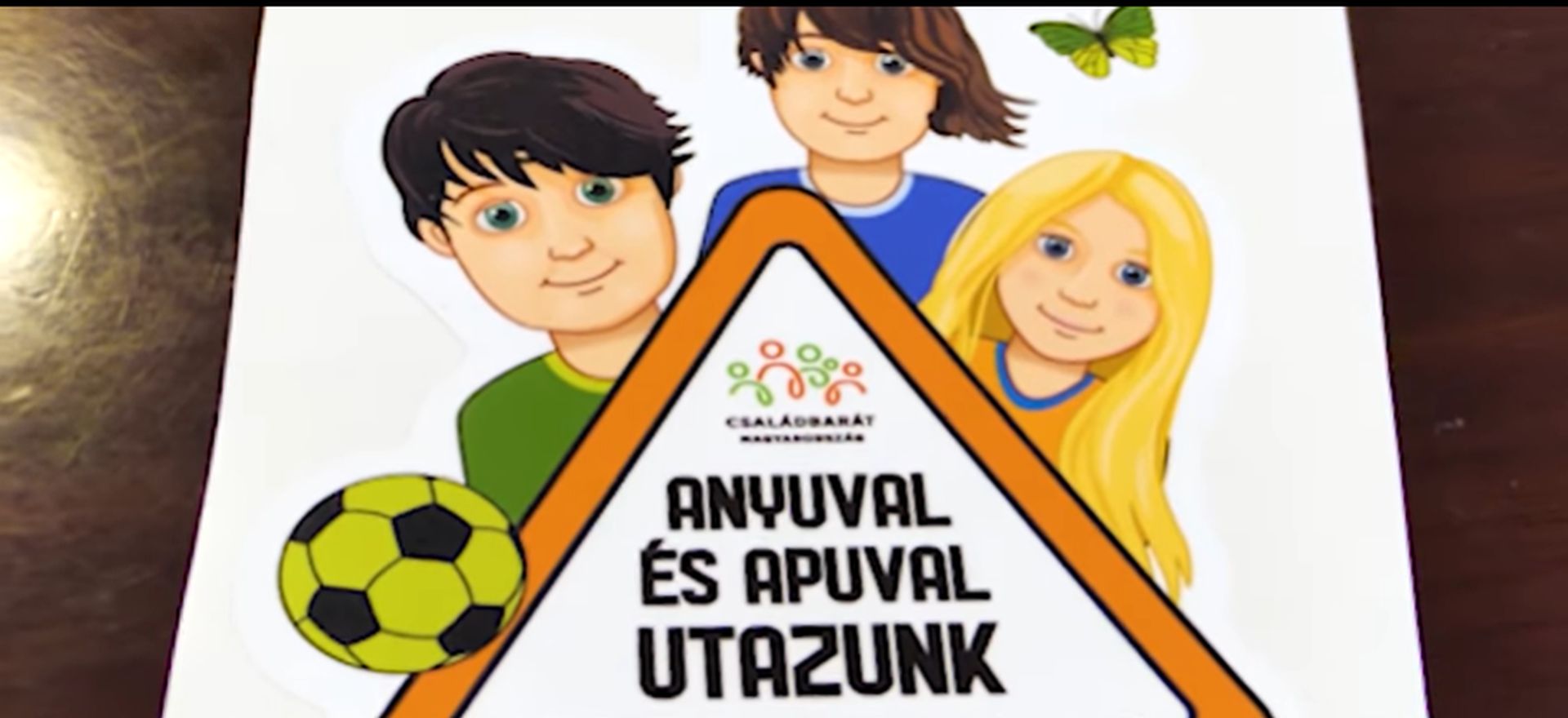 Bárki megtervezheti a saját családbarát matricáját