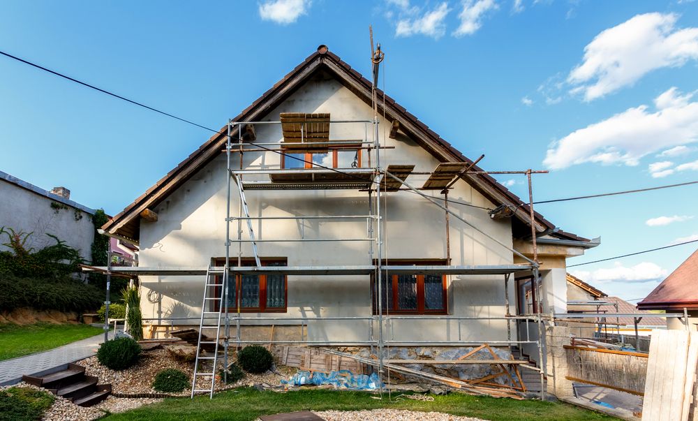 883 ezer lakás újulhat meg idén