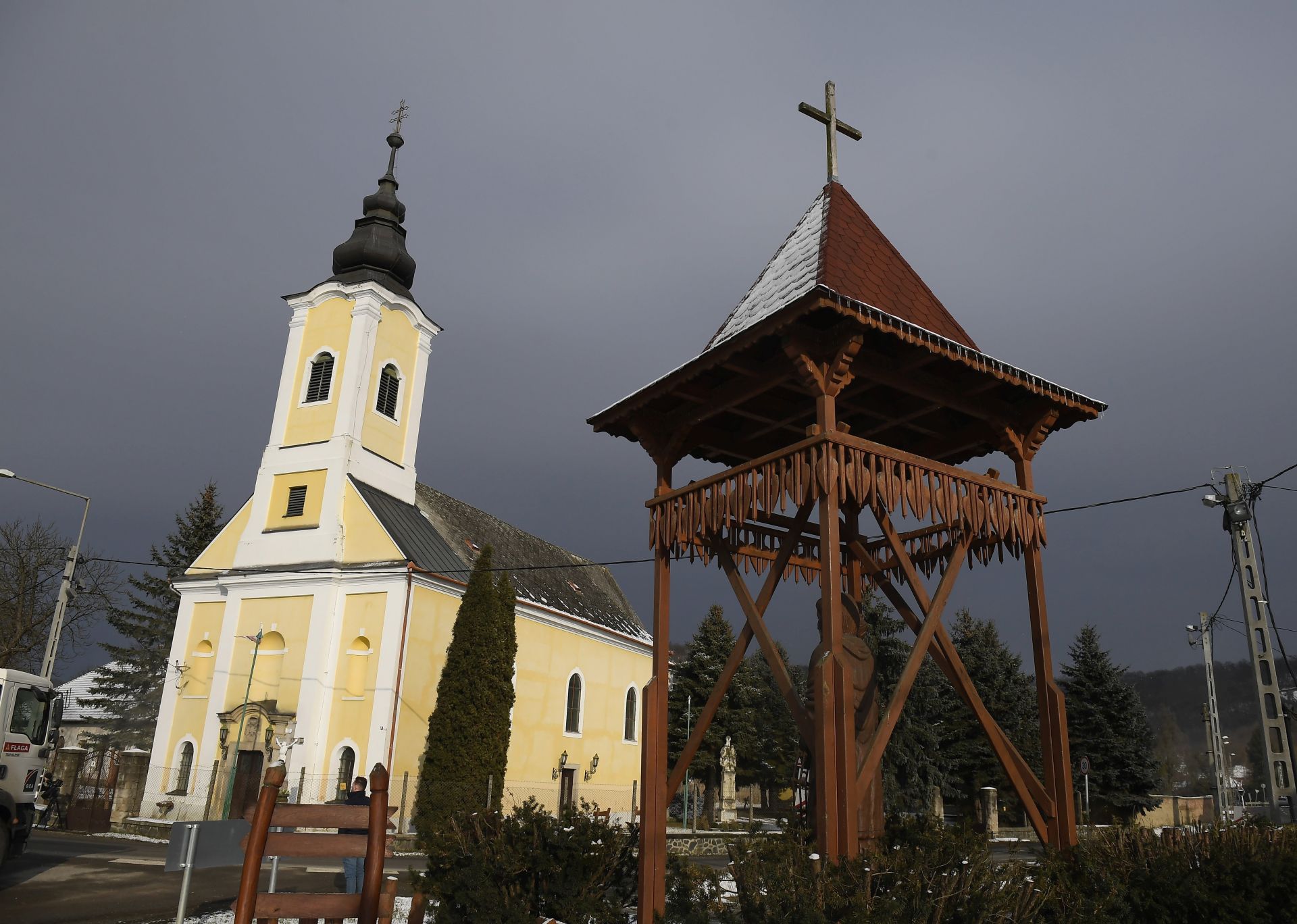 „Azzal tegyél jót, akit a kezed elér”
