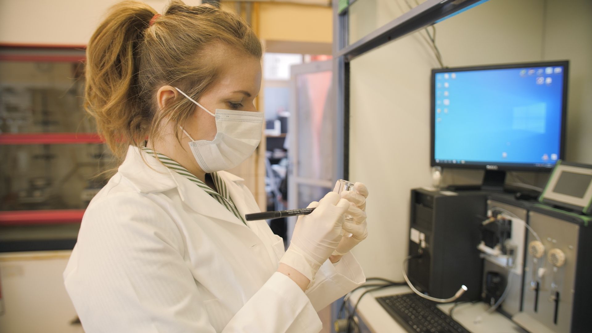 Nanotechnológiával foglalkozó magyar kutatónőket díjaztak