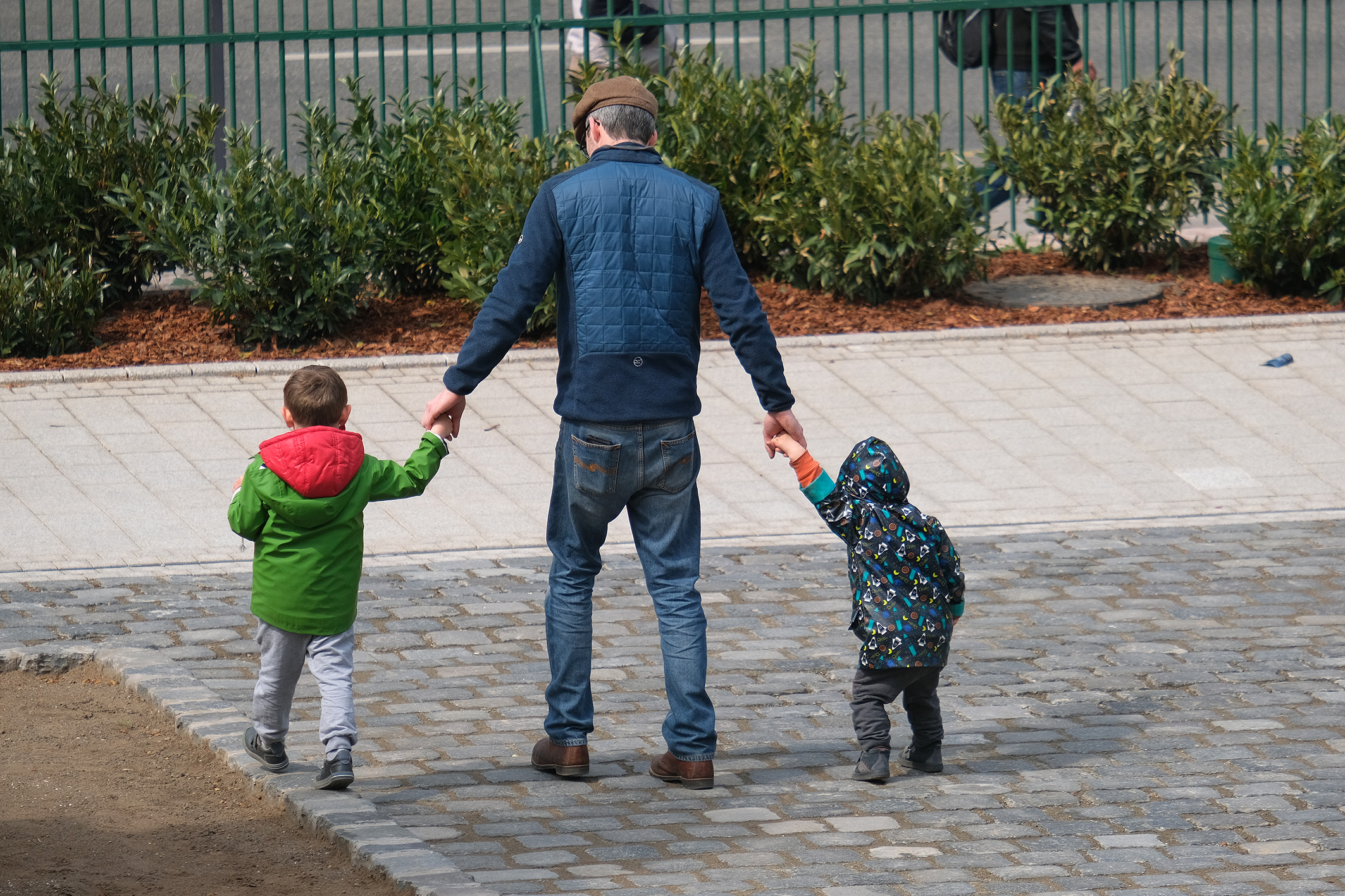 A magyar emberek jó kapcsolatot ápolnak édesapjukkal 