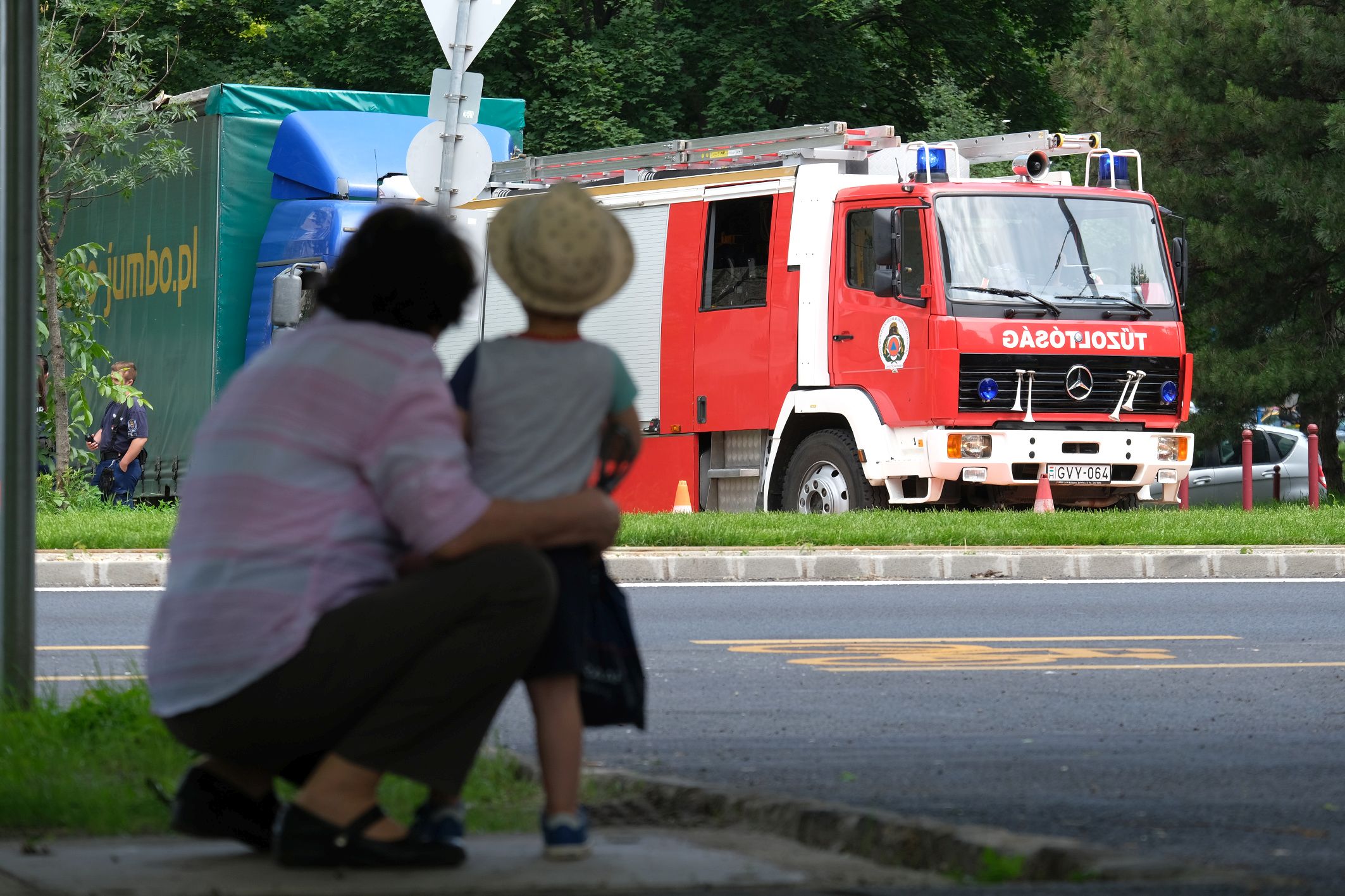„Tűzoltó leszel s katona!” Vagy ha mégsem, akkor…?