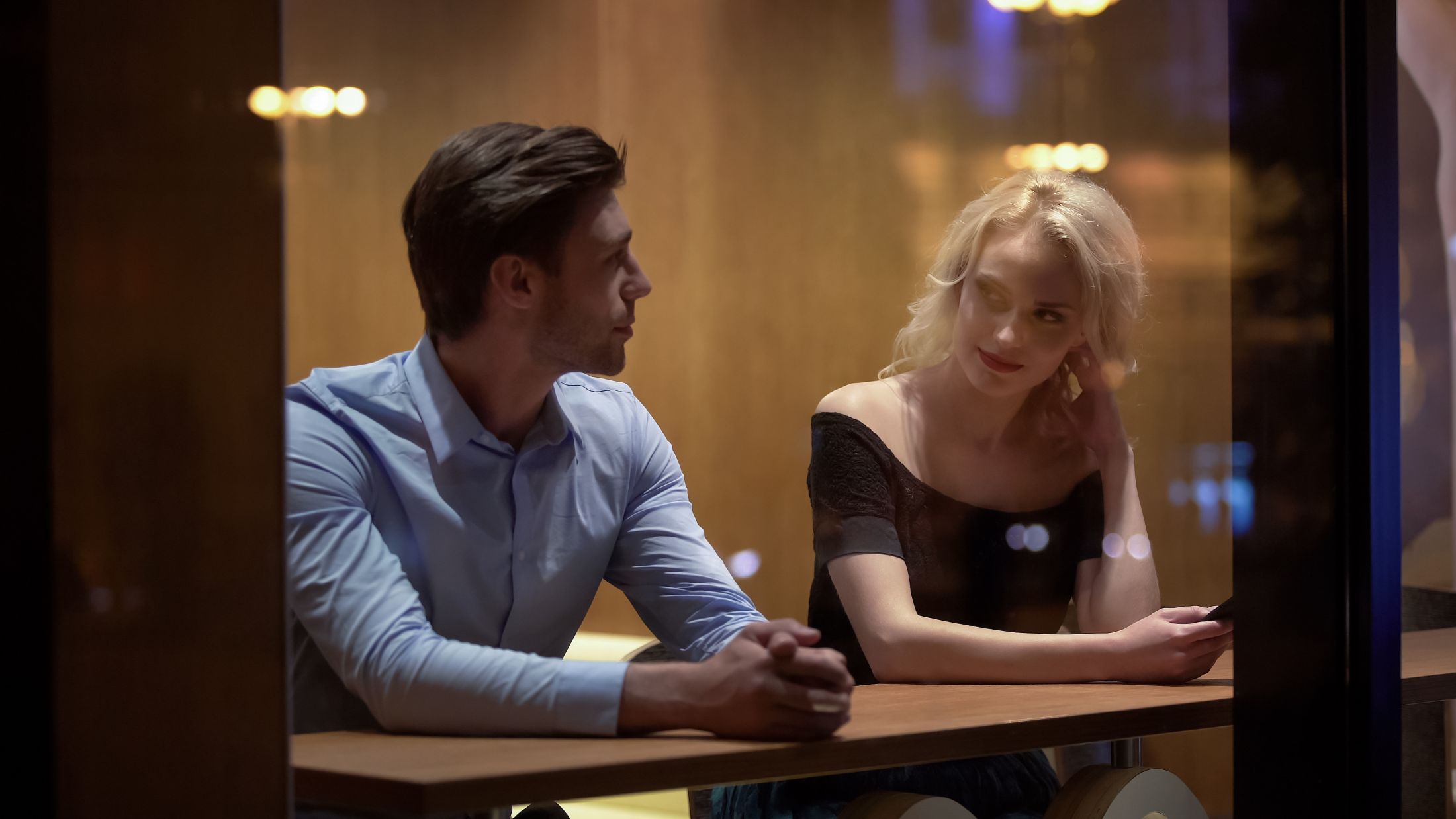 Túl szép, hogy igaz legyen? – Ismerkedés biztonságosan